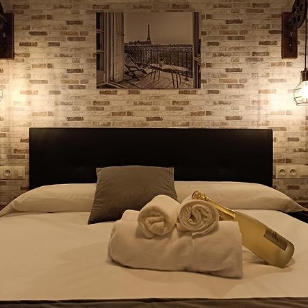 Alma Urbana Alojamiento Malaga Ngoại thất bức ảnh