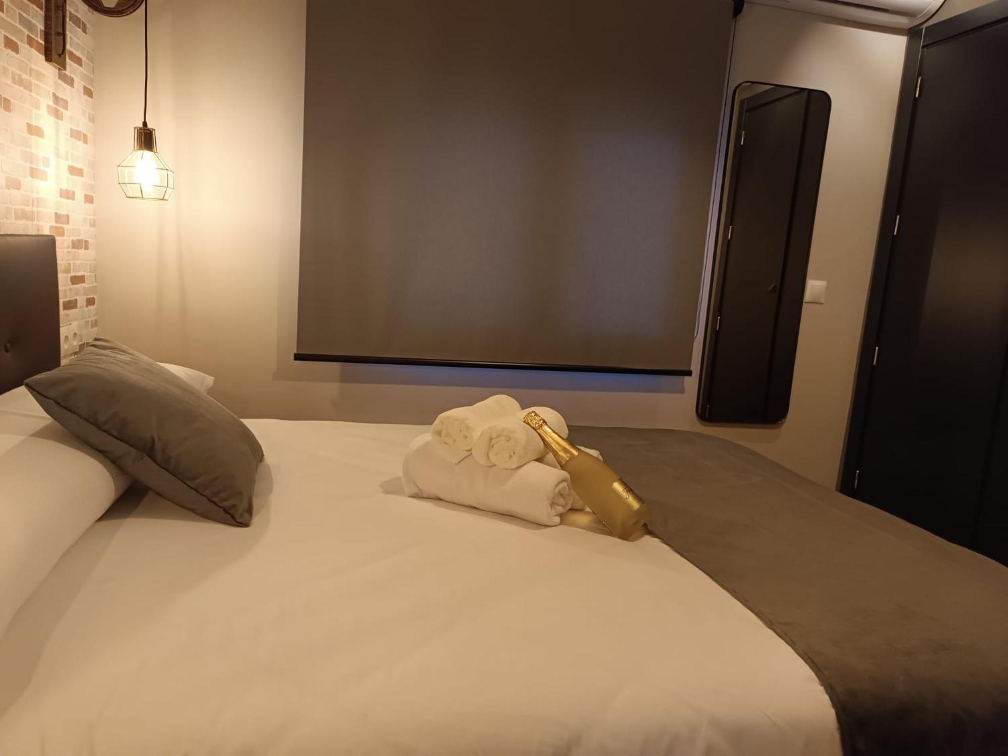 Alma Urbana Alojamiento Malaga Ngoại thất bức ảnh